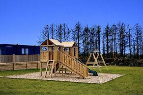 2 Bed - Sleeps 6 - Pets - Parking - Wifi