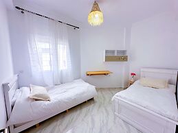 Elite Holiday Homes - Akdital & Aéroport