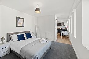 Alexander House by Guestz