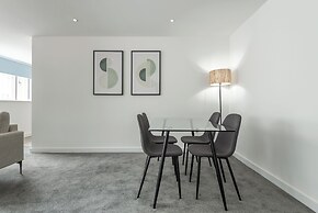 City Point Apartments by Guestz