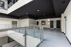 City Point Apartments by Guestz