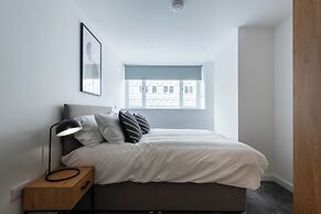 City Point Apartments by Guestz