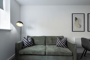 City Point Apartments by Guestz