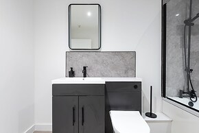 City Point Apartments by Guestz