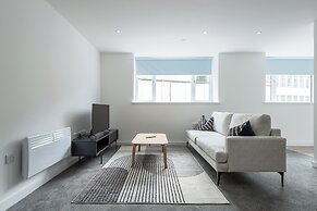 City Point Apartments by Guestz