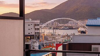 Tongyeong Present Gamsung Pension