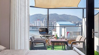 Tongyeong Present Gamsung Pension