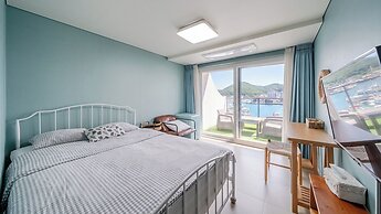 Tongyeong Present Gamsung Pension