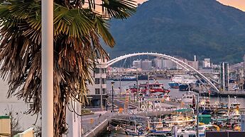 Tongyeong Present Gamsung Pension