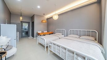 Tongyeong Present Gamsung Pension