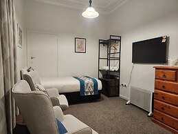 Alexandra Hotel