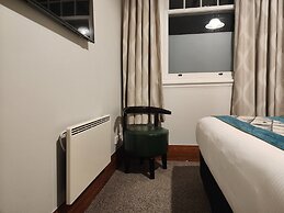 Alexandra Hotel