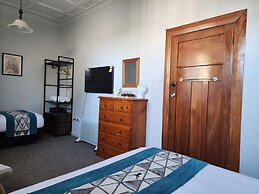 Alexandra Hotel