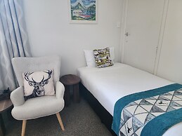 Alexandra Hotel