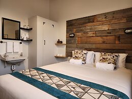 Alexandra Hotel