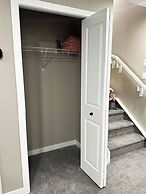 Private, Cozy, Luxury, Spacious One Bedroom Suite