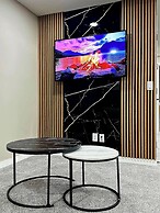 Private, Cozy, Luxury, Spacious One Bedroom Suite