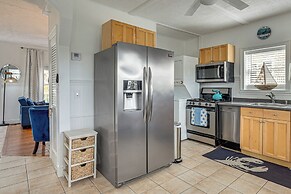Walk to Gloucester Harbor & Dtwn: Coastal Studio