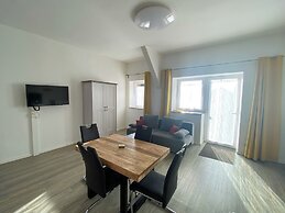 Race & Rest Apartments