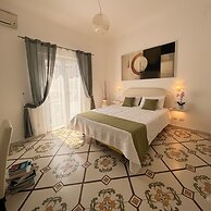 De Vivo Realty - The Colombo Positano