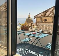 De Vivo Realty - The Colombo Positano