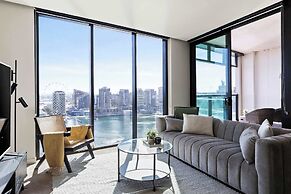 Harbour View 2BR Docklands Apt Near Marvel Stadium