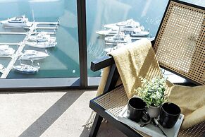 Harbour View 2BR Docklands Apt Near Marvel Stadium