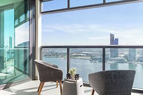 Harbour View 2BR Docklands Apt Near Marvel Stadium