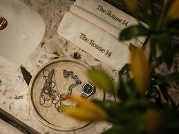 The House 14