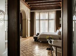 The House 14