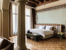 The House 14