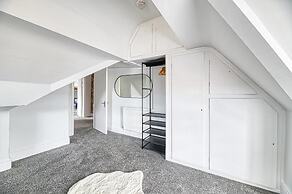 Glendale House by Guestz