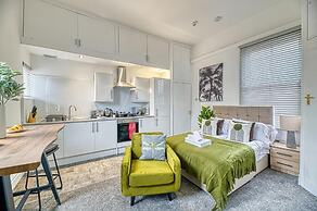 Glendale House by Guestz