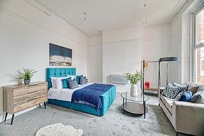 Glendale House by Guestz