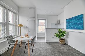 Glendale House by Guestz