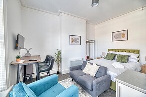 Glendale House by Guestz