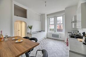 Glendale House by Guestz