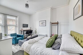 Glendale House by Guestz