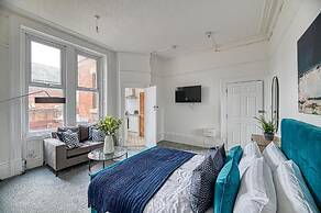 Glendale House by Guestz