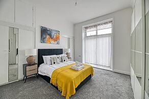 Glendale House by Guestz