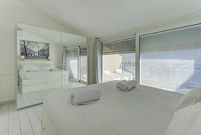 Open View Apartment by Wonderful Italy