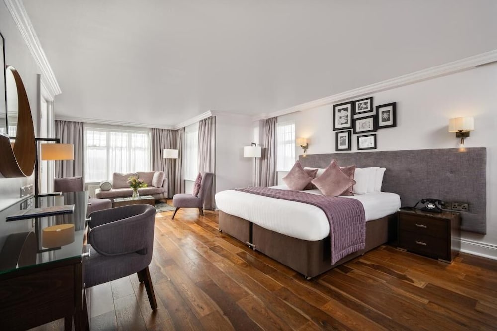 Ivanhoe Hotel