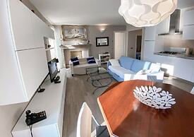 Angela Lake View Apartment