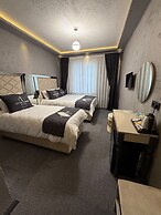 Divan Tower Otel