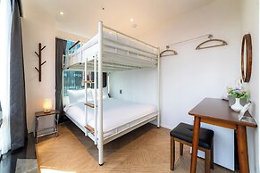 HOTEL LETS ABOVE