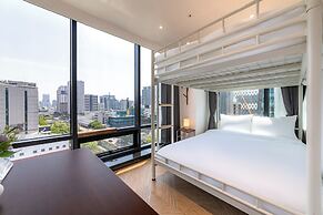 HOTEL LETS ABOVE