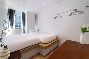 HOTEL LETS ABOVE