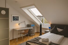 BoardingHouse - Studios & Apartments