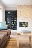 Modern 3 BD House Surrounded by Greenery