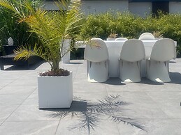 Enigma Lounge Chalet With Swimming Pool